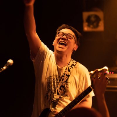 Teamこまこと名して、神様や精霊さんの声を皆様にお届けする活動をしています。他にもギタリストやデザイナーやってます。スピリチュアルな人生を謳歌する競馬ファンでもあります。