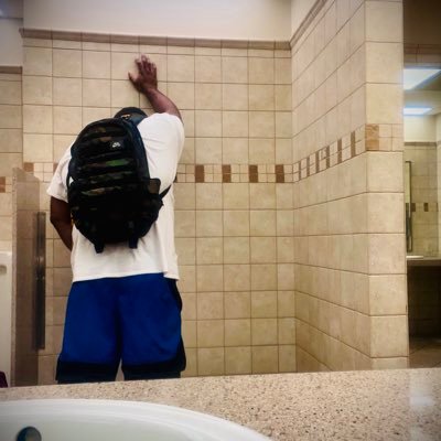 UMUSPAYME1's profile picture. Who in the fuck left the gate open?!