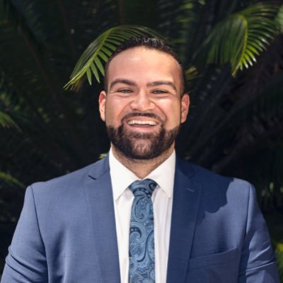 Miami based Attorney and NIL Consultant @AAELaw • @CanesFootball Alum 🙌🏻 • Currently @thelegendsway • Formerly Legal @ultra and @miamidolphins