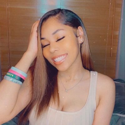 autiejanae's profile picture. don't really use this . 🏐.