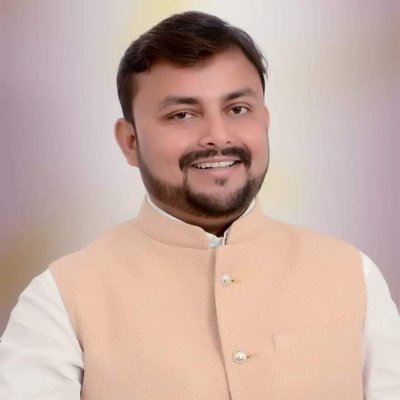 ravigaurishankr's profile picture. स्वतंत्रता सेनानी का सुपुत्र हुँ इसलिए जनसेवा में संलग्न हूँ।