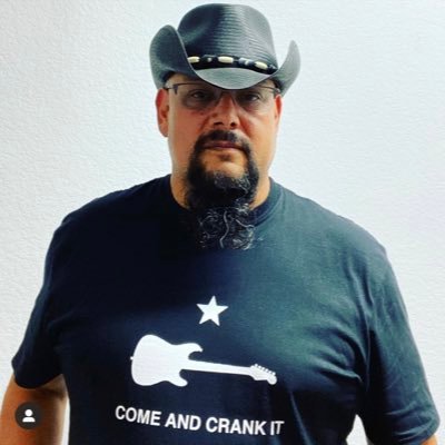 hesalas00's profile picture. Veteran Geek, Music man, Car builder, Dad. Opinions are mine, all mine!