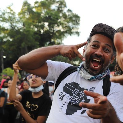 HaroldPardey's profile picture. cronista, nòmada, eskarlata,  radialista, fanzinero, cinèfilo, melómano, urbenauta  y documentalista de la vaguemia infrarrealista en la kalikalentura.