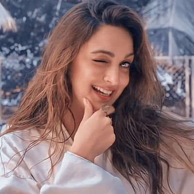 Heaven on earth?Kiara🌏
Queen in my heart @advani_kiara
I'm here to support Kiara mam❤️
She make my day with her innocent smile🦄