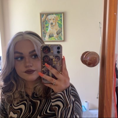 francescajadeee's profile picture. she/her . nineteen🦎