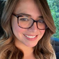 Claudia Vega (@whosebooks) 's Twitter Profile