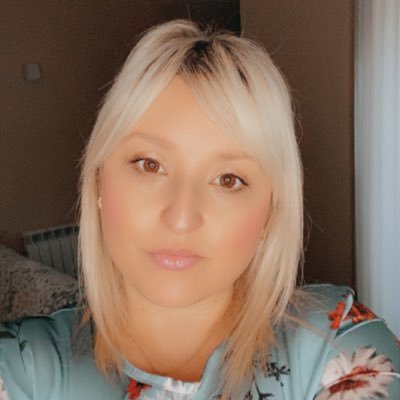 RossanaTitone's profile picture. Comunicazione politica, conduco e scrivo su Tp24. 
Founder Spazio Donna. 
Scrivo libri, racconto la politica e la sanità. Inchiostro di Sicilia sui tacchi.