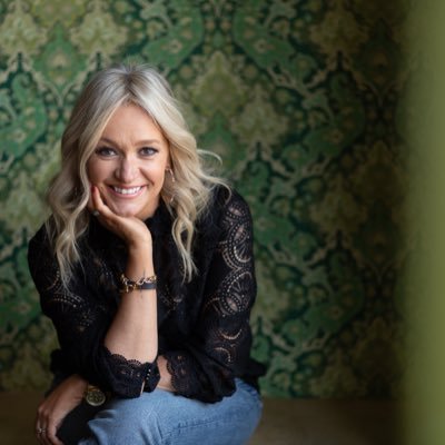 CuffeJudith's profile picture. Author. Feature writer. Speaker. Mother of three humans and two boxers. 🐶 🐶