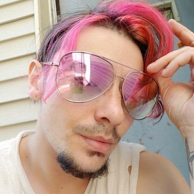 🎂 31 🎉 🏳️‍⚧️ FtM Trans Man✨ He/Him/Sir ⛓️ Queer Fetishist 🔥 https://t.co/wP0hGDS9cC 😈 https://t.co/s39f6Kjn3Q