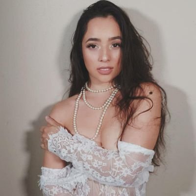 al_rosey's profile picture. The body is a work of Art if you see it artistically 🌹 

Click my link to Connect with Me elsewhere, including my Friends ONLY 😜💯🍑