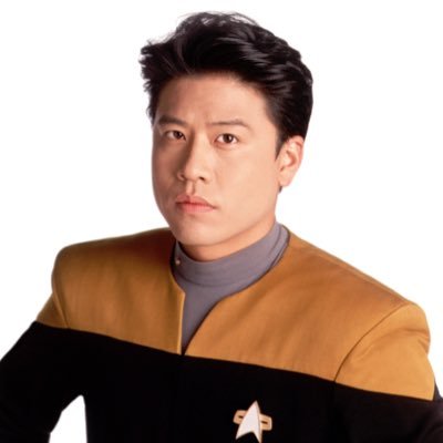 #HARRYKIM: i didn’t notice a little box on my chair!