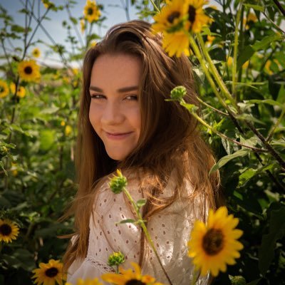 brenna_kate_'s profile picture. txst 24' | insta: brenna_kate_ | snap: brenna_siebert