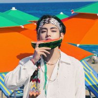 방탄소년단 뷔(@BTS_twtV) 's Twitter Profile Photo