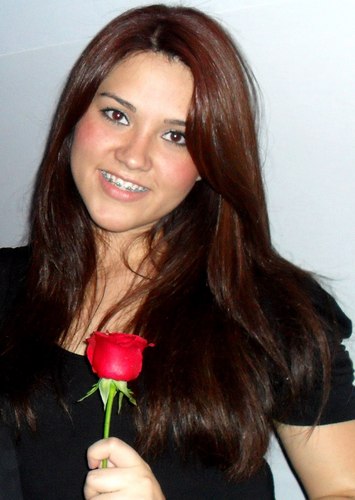 karynsyta's profile picture. Sou como você me vê.
Posso ser leve como uma brisa ou forte como uma ventania,
Depende de quando e como você me vê passar.
Clarice Lispector