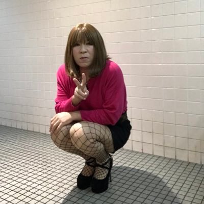 熟女　野外　露出 