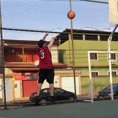 Filósofo e poeta só na minha mente.

Miami Heat 🔥
Botafogo ⚪⚫
Arsenal ⚪🔴