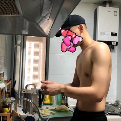 jiye931's profile picture. 直男S，有未婚妻。26-184-70，北方人，手狠、脚重，先考虑好再来 v：469001516 门槛88 闲人勿扰