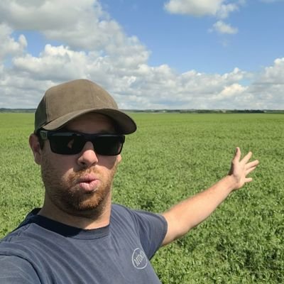 SE Saskatchewan farmer playing with cameras   instagram: @axiomacresfarm YouTube: Farmer Devin Brown