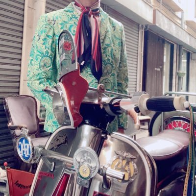 nagino_tsubura's profile picture. 日常やなぎつぶや毒吐くアカウント。王様の耳はロバの耳。リンクはお店のサイト。