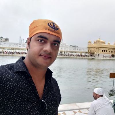 surajjmt's profile picture. i luv myself :)