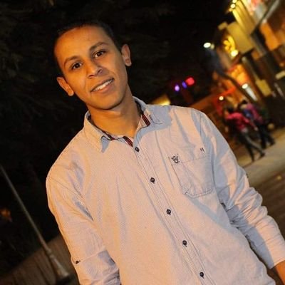 اذا استطعت ان ترسم وجها مبتسما فأنت بحق فنان وإذا استطعت ان ترسم ابتسامه على ملامح حزينه فانت بحق اروع انسان