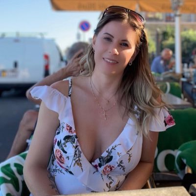 I’m a business woman with ambition and goals. I’m humble, affectionate and adventurous , call me if you need my help would gladly help 9313688817.
