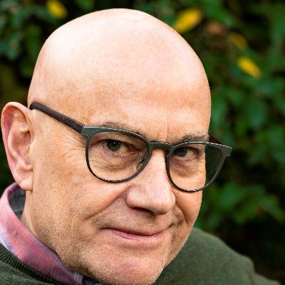 mustbeeamon's profile picture. 