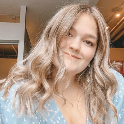 megxnb's profile picture. lover of all things cleveland, music, and books. ✨