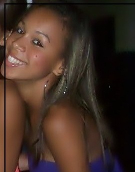 - Deiixar um verdadeiro amor fugir eh o caminho mais rapido pra triisteza..*-*