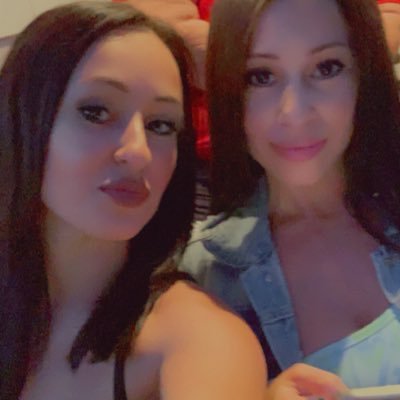 sareebaybay's profile picture. if it don’t feel right.... block em.