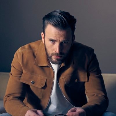 Captures, Edits, and GIFs of Chris Evans in films, shows, latest content updates, and more. (Fan Account)