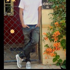 nose_off's profile picture. Blue light