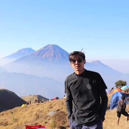 anandaprilio's profile picture. Tidak ada yang tidak bisa dikalahkan kecuali Tuhan dan Orangtua