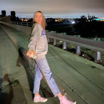 elaine_emma_'s profile picture. 