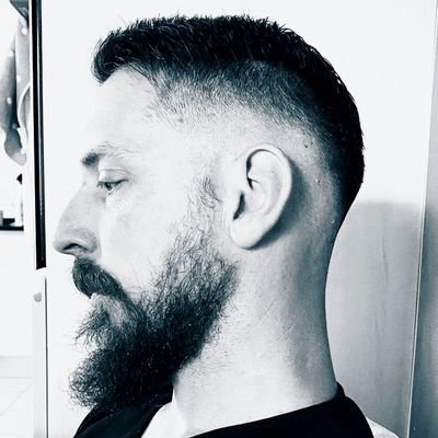 M_i_Kle's profile picture. 