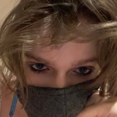 thesaddestowo's profile picture. sorry i’m actually homophobic ://