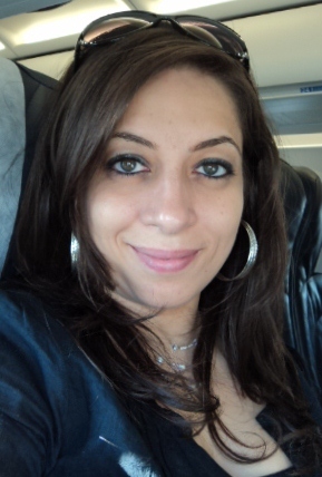 VICKIEFI's profile picture. 