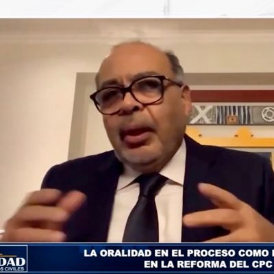 Abogado, Profesor Universitario, Demócrata, Peruano. Observador de la crisis judicial y política.
