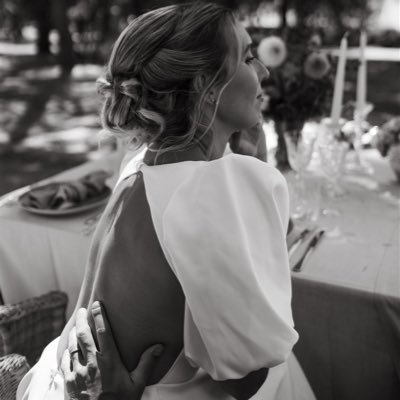 VeronicaKosarew's profile picture. expat life • hockey wife. IG:veronicakosarew