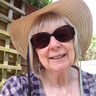 Jennife07008497's profile picture. books, art research, gardening and cats!