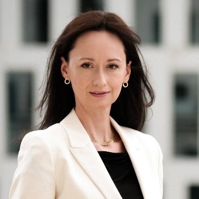 Global Digital Trailblazer • AI Expert • Entrepreneur & Founder • Advisor • Speaker, Rolemodel, Jury member • Book author