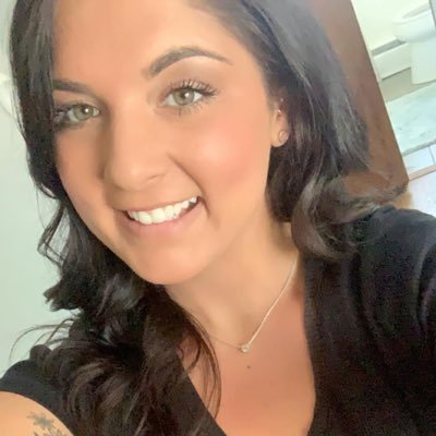 mackenz56051103's profile picture. single. love to mingle