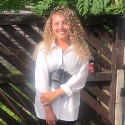 jeffers_ellie's profile picture. 2nd year ECT in Y2👩🏽‍🏫🍎| studied primary education 5-11 at LBU | lover of books 📚❤️