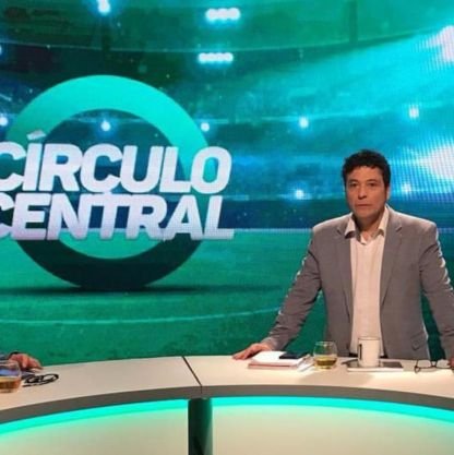 Periodista deportivo , conductor programa Círculo Central @tvmas domingo 23 hrs, Director @revistaelagora