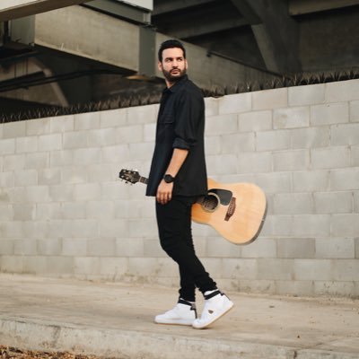 singer//soccer//chmx// Instagram :Josenarvaezmusic