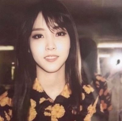 moonbyulixx's profile picture. she/her || multi|| followback ||