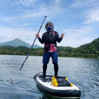 メタルドラマーだったおっさんが #SUP の上で #スチールタングドラム を叩くという荒業を披露し、あちこち出かけたり演奏したりYouTube配信したり美味しい物レポしたり愛車 #プロボックス を時折お見せしたり、メインはインスタで投稿してます。他、鉄道、書道、歴史、#御朱印巡り と節操なく好きな事アップします。