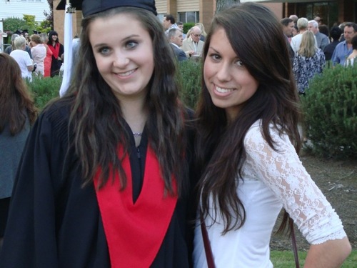 @queensu grad | studied abroad @esctoulouse | skiing, running and forever a canucks fan