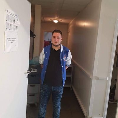 Je suis un homme qui veux perdre du poids à tous pris qui et très gentil mes je suis un stressé de la vie