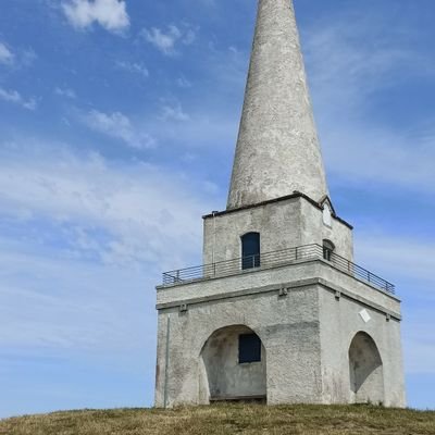 Photos trying to capture the ever changing beauty of Killiney Hill, a Public Park located in County Dublin, Ireland. I`m 
@killineyhillpark on Instagram